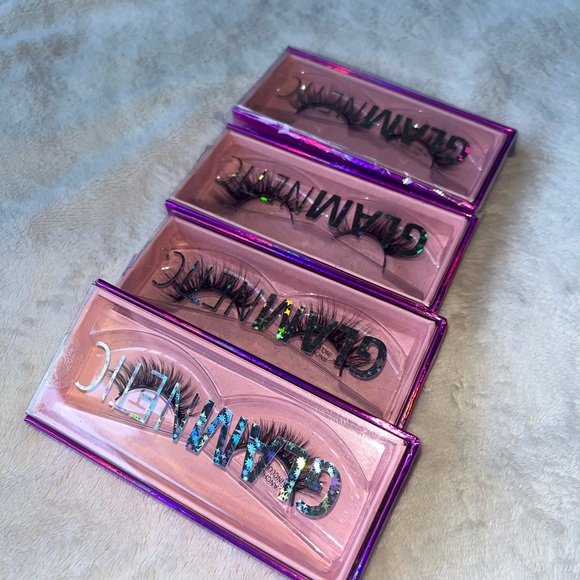 Glamnetic bundle - Picture 4 of 10